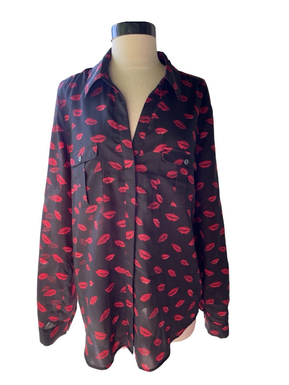 Joie Booker Black Button-Down Shirt with Red Lip Print – Medium